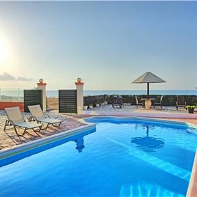 3 bedroom seaside villa with pool, Acharavi, sleeps 6